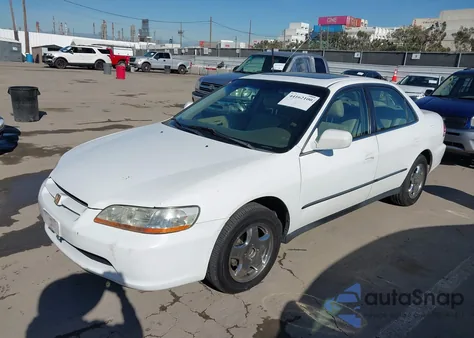 2000 Honda Accord 2.3 Lx from USA, damaged, VIN JHMCG6659YC029956